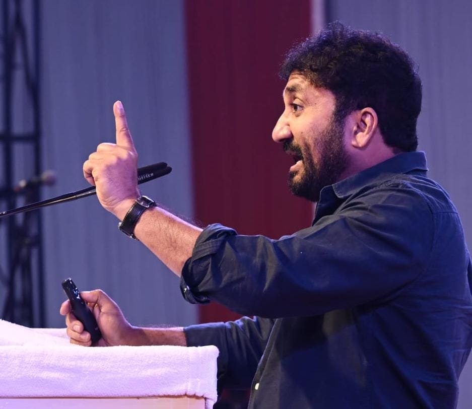 Anand Kumar of Super 30 gave success mantra to the youth of Chhattisgarh
