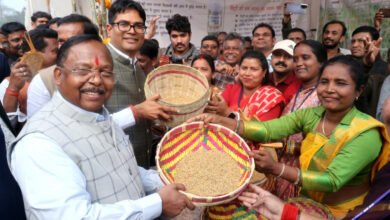 Photo of सरस मेले से बढ़ेगा महिला समूहों का आत्मविश्वास: कृषि मंत्री नेताम