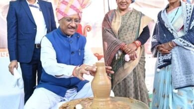 Photo of मुख्यमंत्री विष्णु देव साय ने तातापानी महोत्सव में विभागीय स्टॉलों का किया अवलोकन