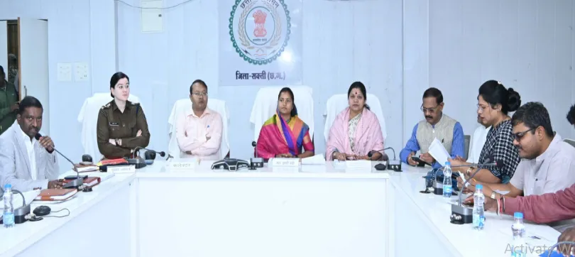 Minister Rajwade took review meeting in Sakti district