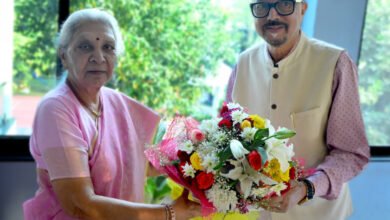 Photo of राज्यपाल डेका से उत्तर प्रदेश की राज्यपाल ने की सौजन्य भेंट