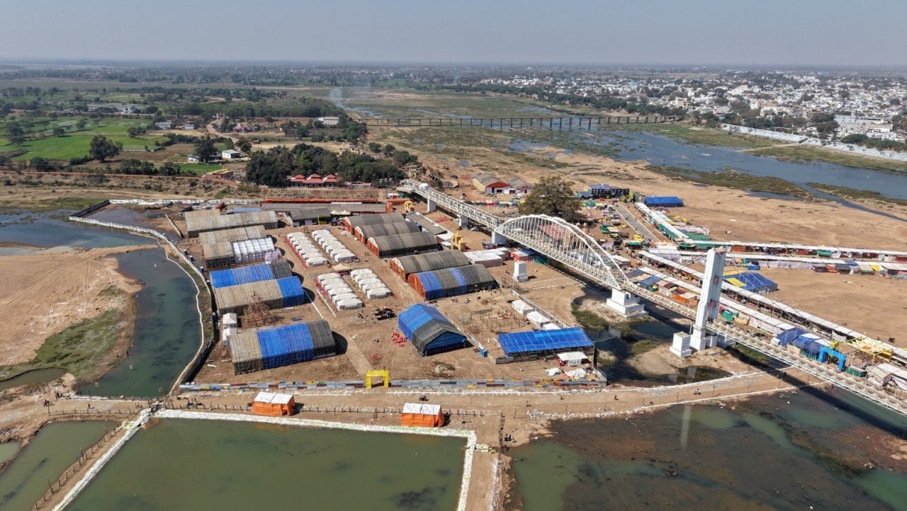 The grandeur and arrangements of Rajim Kumbh Kalp Mela are being appreciated.