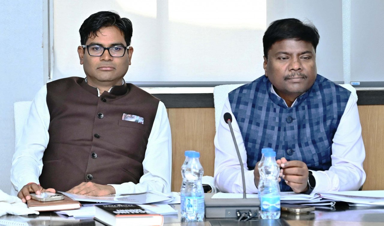 Discussion was held on the budget of Minister Kedar Kashyap's departments.