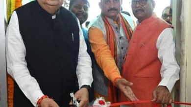 Photo of विधानसभा अध्यक्ष डॉ. रमन सिंह ने विधानसभा परिसर में तीन दिवसीय स्वास्थ्य परीक्षण शिविर का किया शुभारंभ