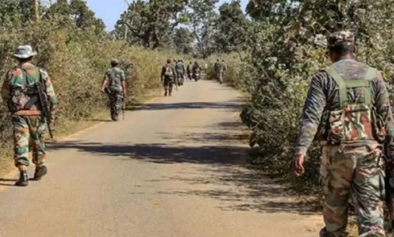 सुकमा मुठभेड़: 16 नक्सली ढेर, भारी मात्रा में हथियार बरामद 1 Sukma encounter: 16 Naxalites killed, huge amount of weapons recovered
