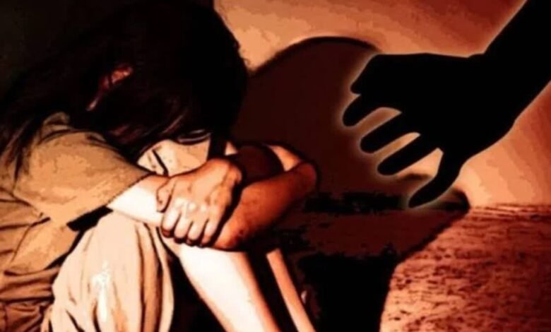 दुर्ग में दरिंदगी की हदें पार, 6 साल की बच्ची से रेप, प्राइवेट पार्ट को सिगरेट से दागा 1 The limits of cruelty were crossed in Durg, a 6-year-old girl was raped, her private parts were burnt with cigarette
