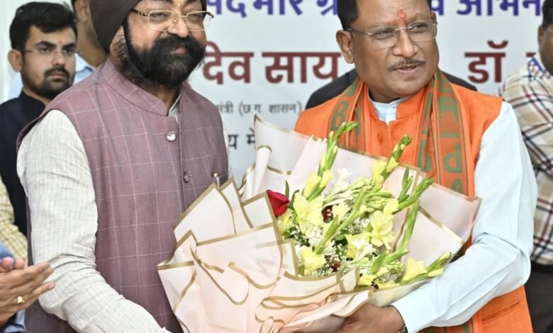 सीएम साय क्रेडा के नवनियुक्त अध्यक्ष सवन्नी के पदभार ग्रहण समारोह में हुए शामिल 1 CM Sai attended the swearing-in ceremony of newly appointed CREDA Chairman Savnani
