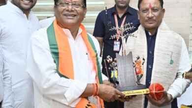 Photo of सीएम साय छत्तीसगढ़ राज्य वन विकास निगम के अध्यक्ष रामसेवक पैकरा के पदभार ग्रहण समारोह में हुए शामिल