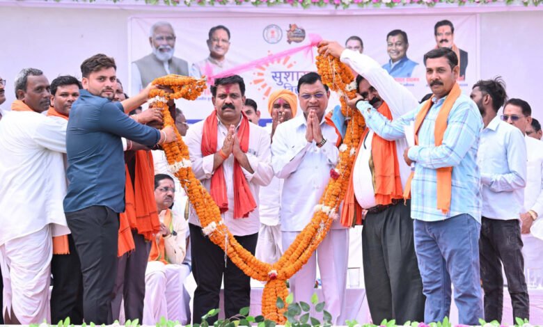 गांव-गांव पहुंचा सुशासन तिहार, कबीरधाम में समाधान शिविर बना विकास का मंच 1 Good governance festival reached every village, solution camp in Kabirdham became a platform for development