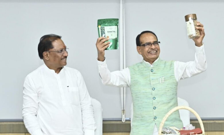 छत्तीसगढ़ की संस्कृति, स्वाद और स्वावलंबन की सोंधी महक से सजी जशप्योर ब्रांड के उत्पादों की केंद्रीय कृषि मंत्री शिवराज सिंह चौहान ने की सराहना 1 Union Agriculture Minister Shivraj Singh Chauhan praised Jashpure brand products adorned with the fragrance of Chhattisgarh's culture, taste and self-reliance