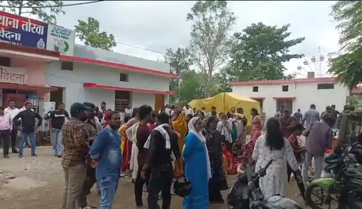 धर्मांतरण को लेकर बिलासपुर में तनाव, दोनों पक्षों में टकराव के बाद पुलिस ने दर्ज किया केस 1 Tension in Bilaspur over religious conversion, police registered a case after a clash between the two sides