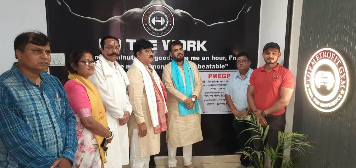 The work of village industry for Swadeshi is commendable: Rakesh Pandey