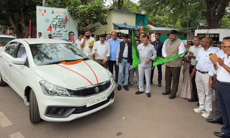 औद्योगिक विकास को मिलेगी रफ्तार, मंत्री लखनलाल देवांगन ने रवाना किए 11 सरकारी वाहन 1 Industrial development will gain momentum, Minister Lakhanlal Dewangan flagged off 11 government vehicles