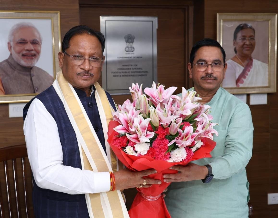Courtesy meeting of Chief Minister Vishnudev Sai with Union Minister Prahlad Joshi, development issues discussed