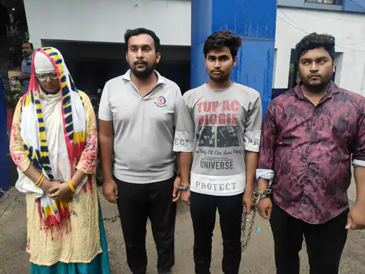 रायपुर सूटकेस मर्डर केस सुलझा: प्रॉपर्टी विवाद में किशोर की हत्या, 48 घंटे फ्लैट में सड़ी रही लाश, फिर पेटी में सीमेंट भरकर झाड़ियों में फेंका 1 Raipur suitcase murder case solved Teen murdered in property dispute, body rotted in flat for 48 hours, then thrown in bushes after filling cement in a box