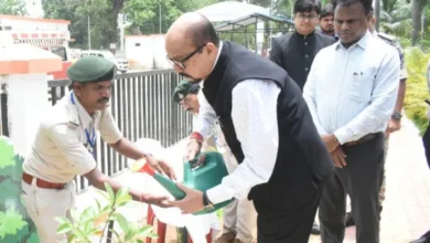 Photo of माँ के नाम एक पेड़”—राज्यपाल रमेन डेका ने बीजापुर में हरियाली का संदेश बोया