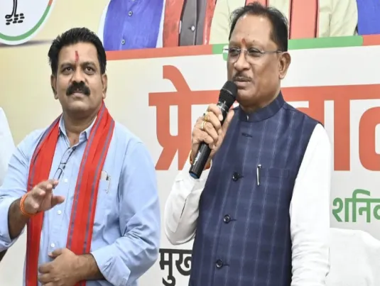 शांति और विकास राह पर बढ़ रहा है बस्तर, शासन की योजनाओं से बदली गांवों की तस्वीर 1 Bastar is moving on the path of peace and development, the picture of villages has changed due to government schemes