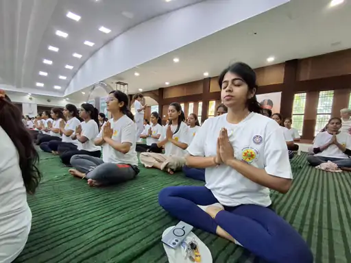 छत्तीसगढ़ ने खास अंदाज़ में मनाया अंतरराष्ट्रीय योग दिवस 1 Chhattisgarh celebrated International Yoga Day in a special way