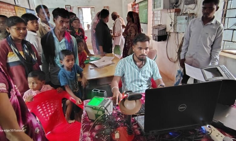 आदिवासी अंचलों में डिजिटल क्रांति, आधार संचालक श्री लखन लाल साहू को मिला आधार एक्सीलेंस अवॉर्ड 1 Digital revolution in tribal areas, Aadhaar operator Shri Lakhan Lal Sahu receives Aadhaar Excellence Award