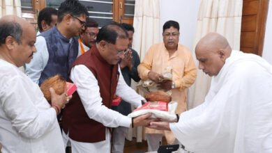 Photo of गुरु चरणों में नतमस्तक हुए मुख्यमंत्री विष्णु देव साय
