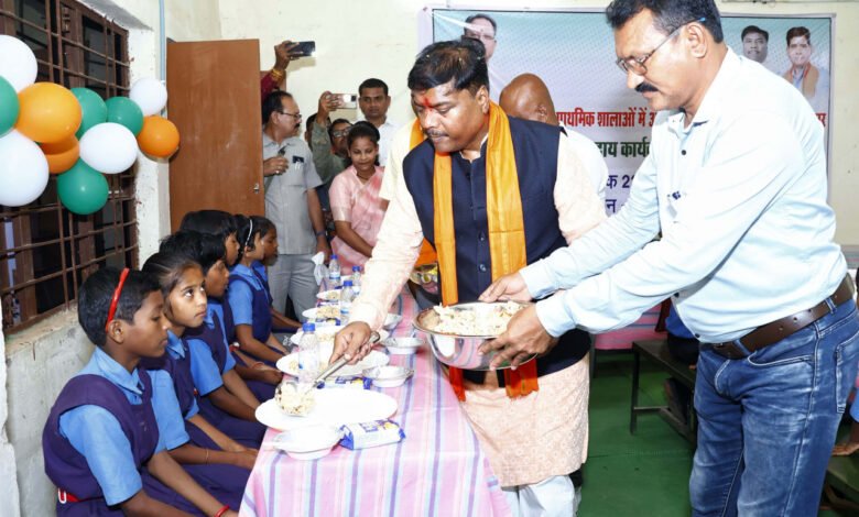 नारायणपुर में "पौष्टिक आहार नाश्ता प्रदाय" योजना की शुरुआत, बच्चों को मिलेगा सेहतमंद नाश्ता 1 "Nutritious food breakfast supply" scheme started in Narayanpur, children will get healthy breakfast
