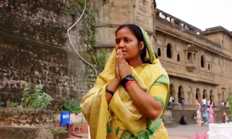 Laxmi Rajwada's Madhya Pradesh tour: Performed worship in Omkareshwar, Maheshwar and Ujjain, participated in the program of Divyang children in Indore
