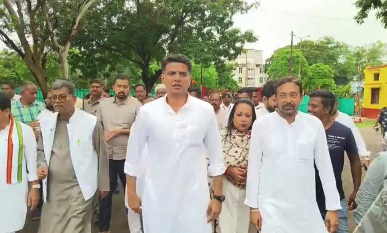 Sachin Pilot met Chaitanya Baghel in Raipur jail, politics heated up