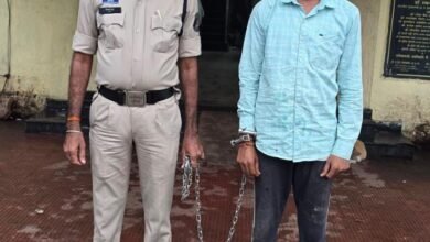 Photo of खमतराई पुलिस ने एनडीपीएस एक्ट के मामले में फरार आरोपी को मध्यप्रदेश से पकड़ा