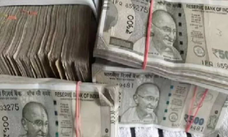 Echo of Mahadev App money trail reaches Durg: ED conducts big raid on hotelier Vijay Aggarwal's premises, 70 lakh cash recovered