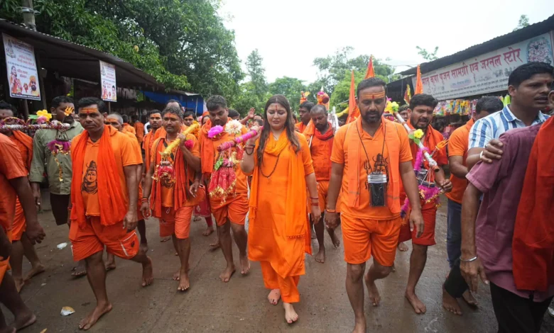 विधायक भावना बोहरा की कांवड़ यात्रा पहुंची मोहतरा की ओर 1 MLA Bhavna Bohra's Kanwar Yatra reached towards Mohtara