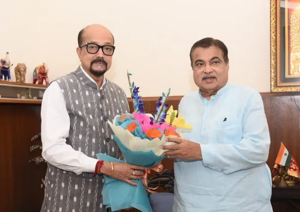 राज्यपाल रमेन डेका ने केंद्रीय मंत्री नितिन गड़करी से की मुलाकात, छत्तीसगढ़ से जुड़े विषयों पर हुई चर्चा 1 Governor Ramen Deka met Union Minister Nitin Gadkari, issues related to Chhattisgarh were discussed