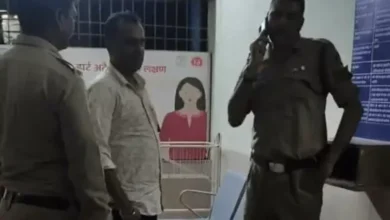 Photo of राजनांदगांव में नशे में धुत आरक्षक ने डायल 112 ड्राइवर और साथी जवान से की मारपीट, सस्पेंड