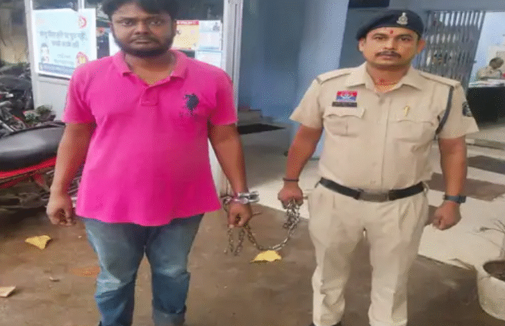 स्पा सेंटर की आड़ में चल रहा था देह व्यापार, 3 गिरफ्तार 1 Sex racket busted in Raipur Prostitution was going on under the guise of a spa centre, 3 arrested