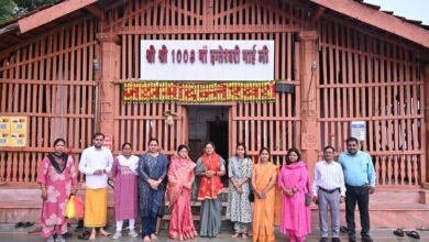 Photo of मां दंतेश्वरी के दरबार में पहुंचीं मंत्री लक्ष्मी राजवाड़े, प्रदेशवासियों की खुशहाली के लिए की प्रार्थना