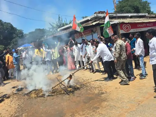 Congress's attack in Kondagaon: People roared on the streets against ED's action and increase in electricity rates