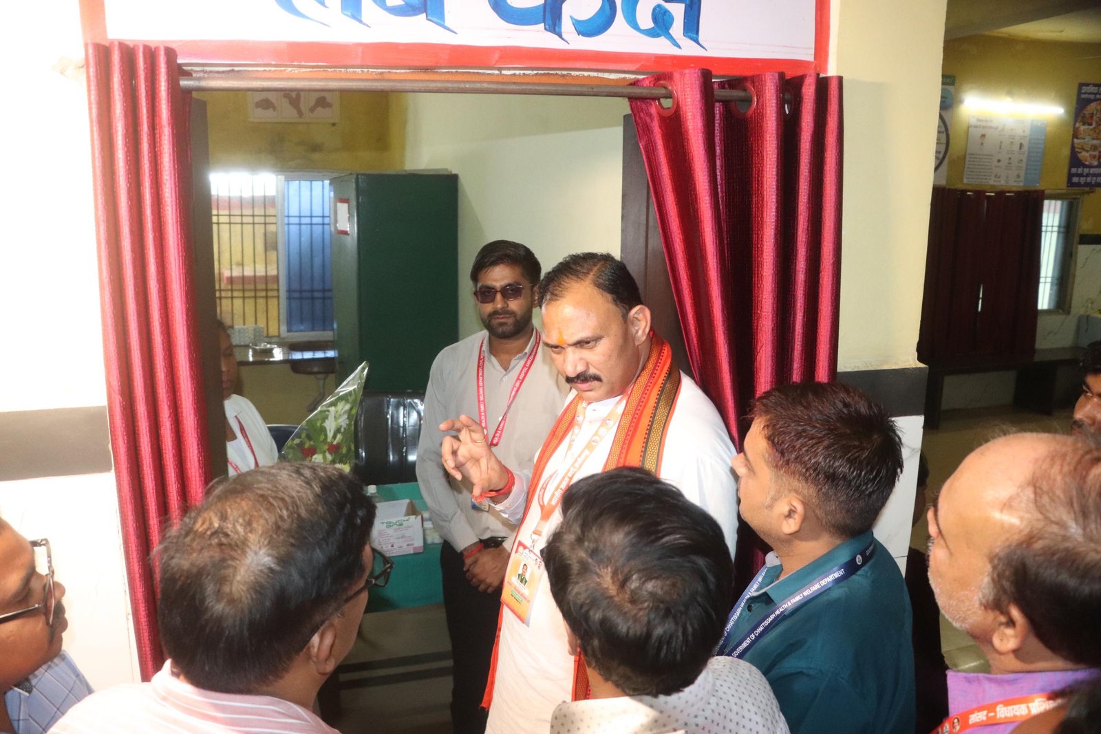 Health Minister's surprise inspection in Mainpat, instructions to provide better treatment to villagers