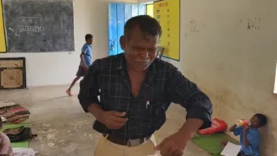 Photo of नशे में धुत हेडमास्टर बच्चों के साथ कर रहा था डांस