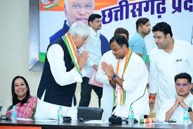 Photo of छत्तीसगढ़ कांग्रेस में बड़ा बदलाव संभव: दो कार्यकारी अध्यक्षों के फॉर्मूले पर मंथन, टीएस सिंहदेव की ताजपोशी की अटकलें फिर तेज