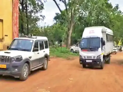 30 Bangladeshi intruders from Chhattisgarh sent to Assam by special army plane, BSF will interrogate them