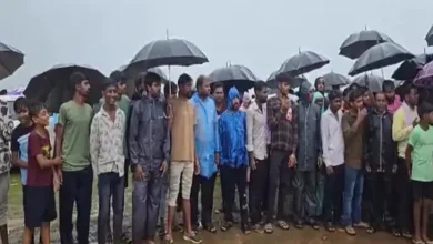 Photo of रायपुर के खरोरा में नलवा सीमेंट प्लांट की खदान लगाने को लेकर ग्रामीणों का जबरदस्त विरोध, 55 हजार लोग प्रभावित