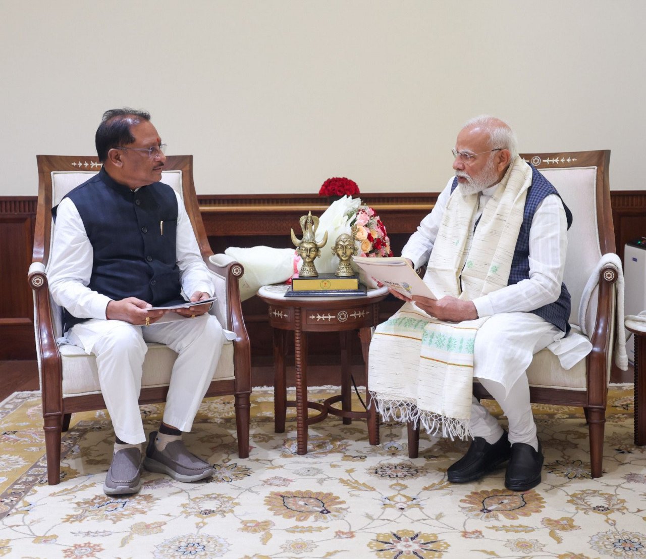 Chief Minister met the Prime Minister, invited him regarding development plans and Amrit Silver Festival