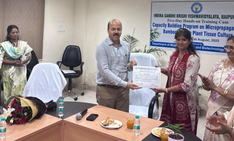 Grand closing ceremony of five day training program on new technology of micro breeding of bamboo