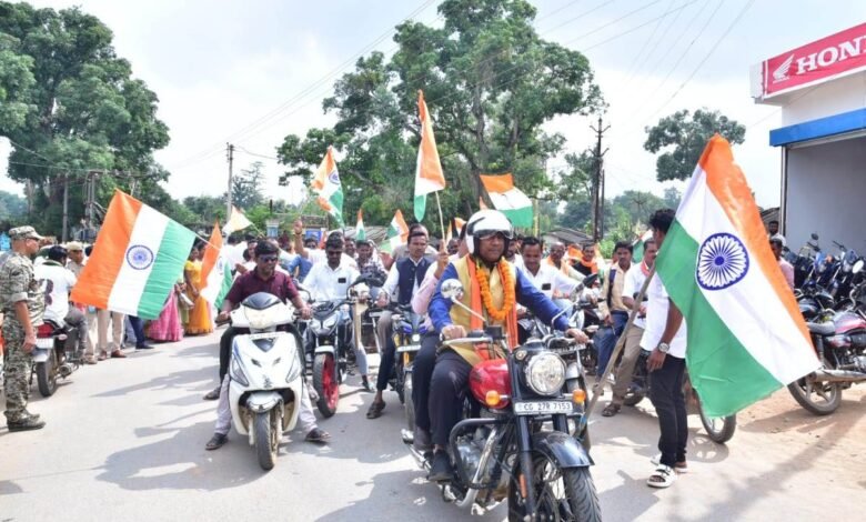 कोण्डागांव में भव्य तिरंगा यात्रा और विकास कार्यों की सौगात 1 Grand tricolor procession and gift of development work in Kondagaon