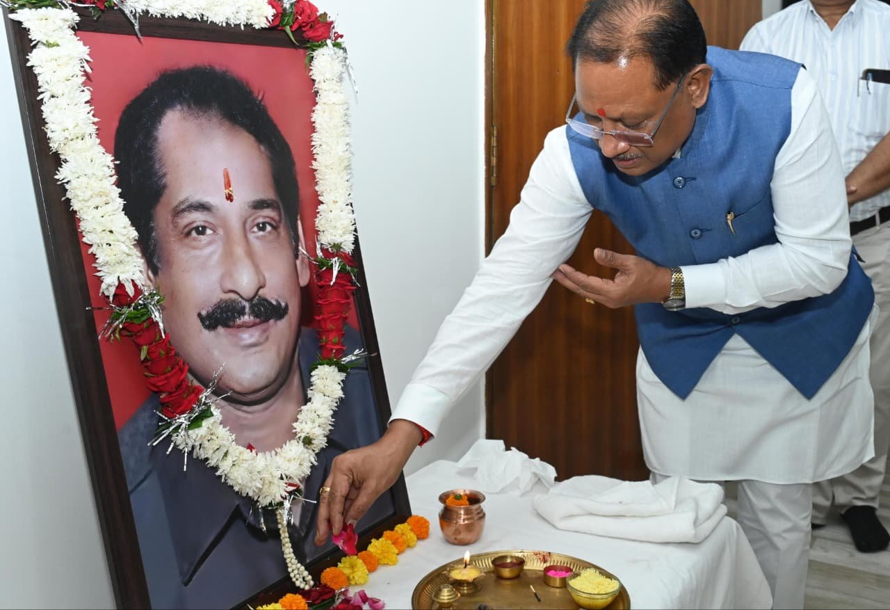 Chief Minister Vishnudev Sai paid tribute to Dilip Singh Judev, described him as the guardian of identity and culture
