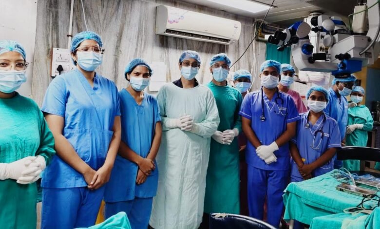 रायपुर में कॉर्निया प्रत्यारोपण की चार सफल शल्यक्रियाएं, छह वर्षीय बच्ची की लौटी दृष्टि 1 Four successful cornea transplant surgeries in Raipur, six-year-old girl regains her sight