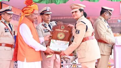 Photo of स्वतंत्रता दिवस समारोह: मुख्यमंत्री ने 35 पुलिस अधिकारियों एवं जवानों को पुलिस पदकों से किया सम्मानित