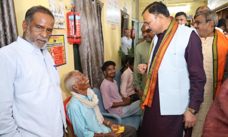 रायपुर के ऐतिहासिक टाउन हॉल में सात दिवसीय छायाचित्र प्रदर्शनी का भव्य समापन 1 Grand closing of seven day photography exhibition at the historic Town Hall of Raipur