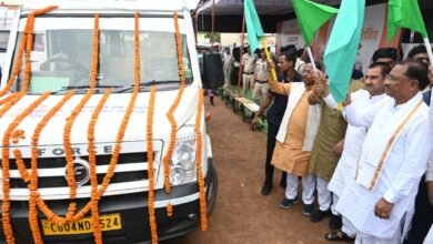 Photo of “सुशासन एक्सप्रेस” : सरकार की योजनाएं अब चलकर पहुंच रही गांव-गांव