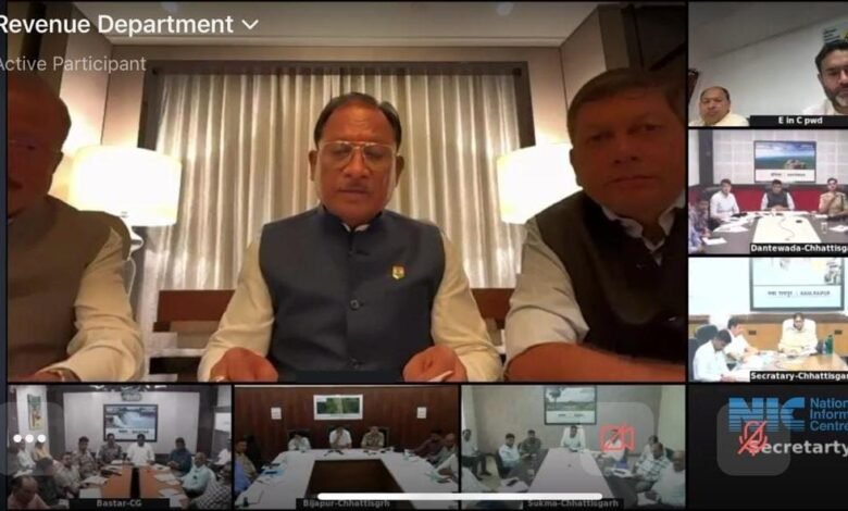बस्तर संभाग के बाढ़ प्रभावित इलाकों में राहत कार्य तेज़ — प्रशासन को हर पीड़ित परिवार तक पहुंचने के निर्देश 1 Relief work accelerates in flood affected areas of Bastar division - Instructions to the administration to reach every affected family