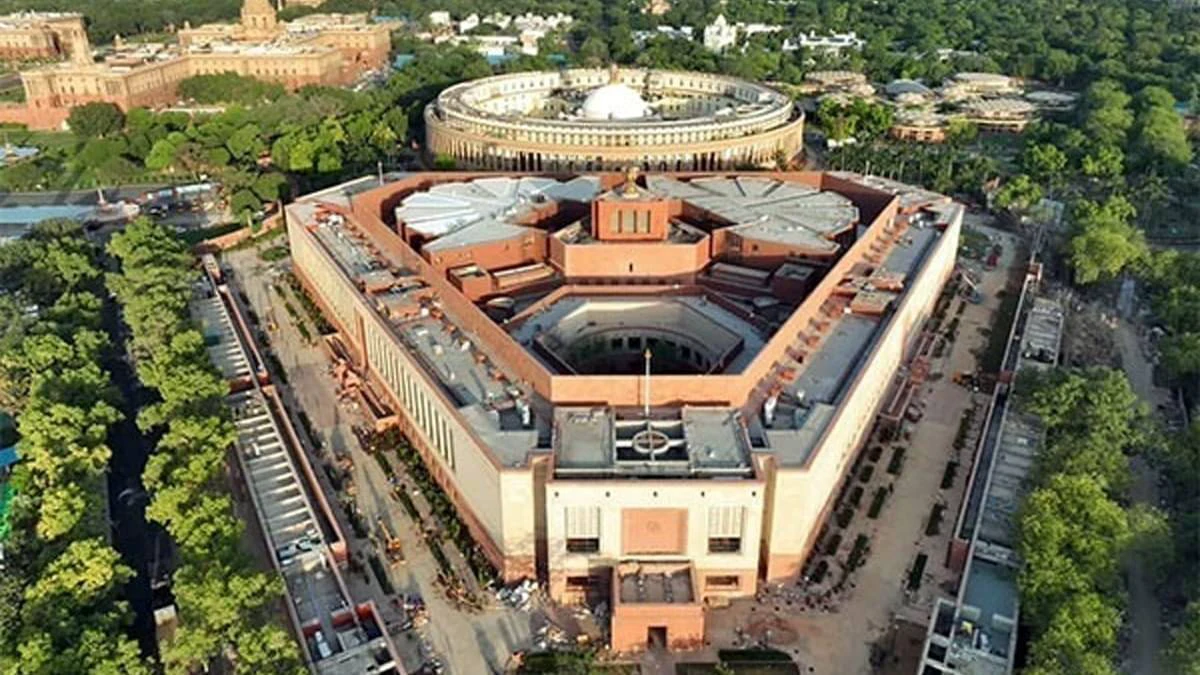 Breach in Parliament's security! Suspicious young man reached Garuda gate by jumping over the wall